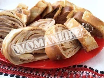 Млинцевий рулет з шоколадним кремом