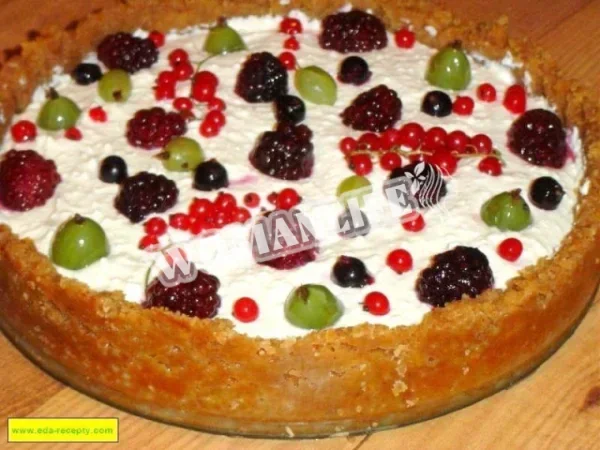 Чізкейк з літніми ягодами