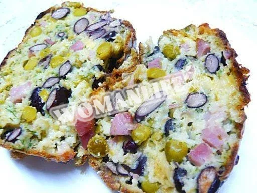 М'ясний кекс з шинкою, бобовими, сиром і зеленню