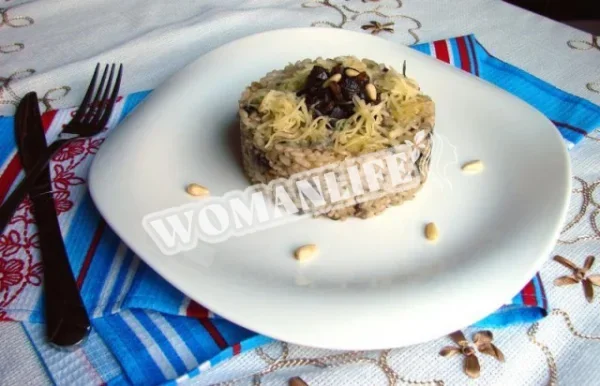 Різотто із замороженими грибами та пармезаном