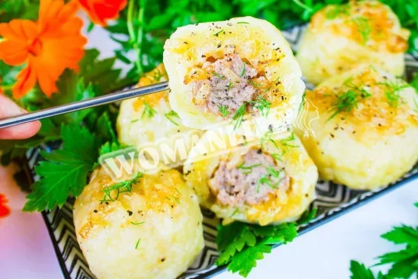 Картопляні вареники з м'ясом