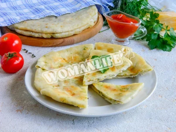 Оладка з сиром і сиром на сковороді