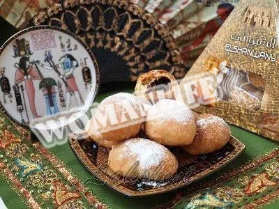 Східне печиво з фініками та горіхами