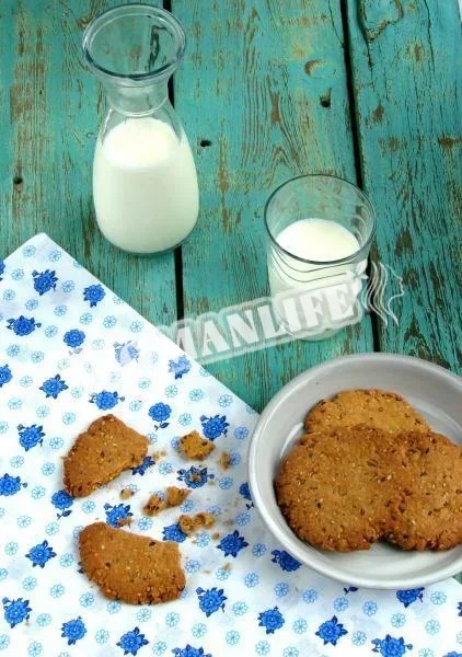 Карамельне печиво з кунжутом