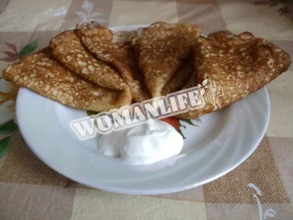 Пористі млинці з дірочками