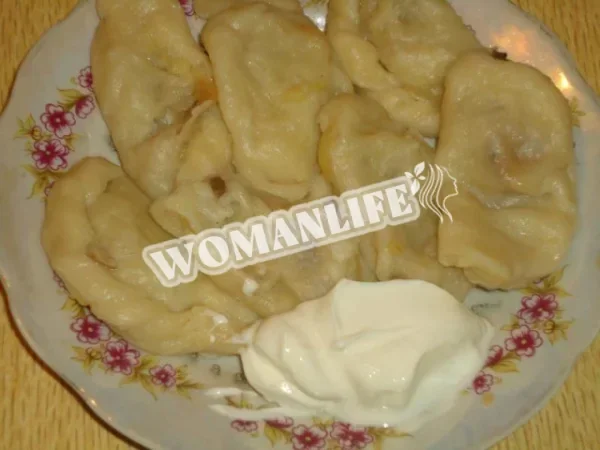 Картопляні вареники з грибами