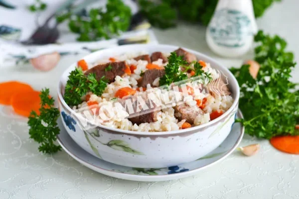 Плов з яловичини на сковороді