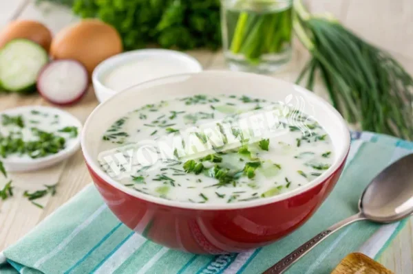 Окрошка на курином бульоне