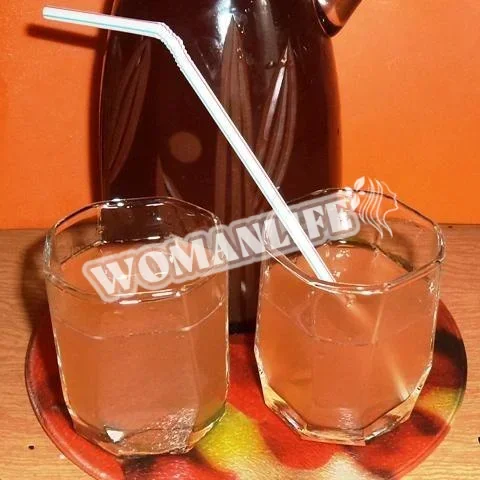 Компот з гібіскуса і ревеню