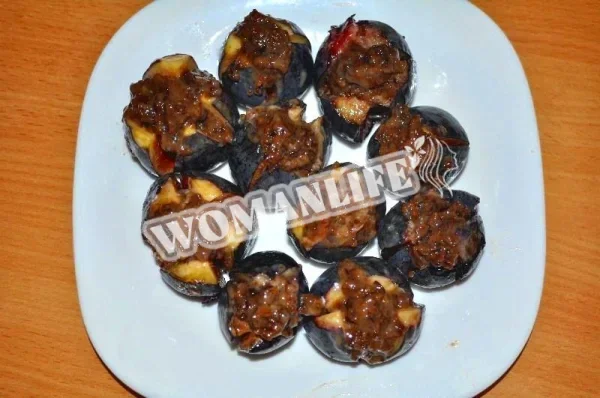 Інжир з чорносливом