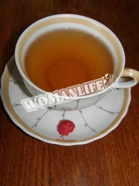 Чай з малиною