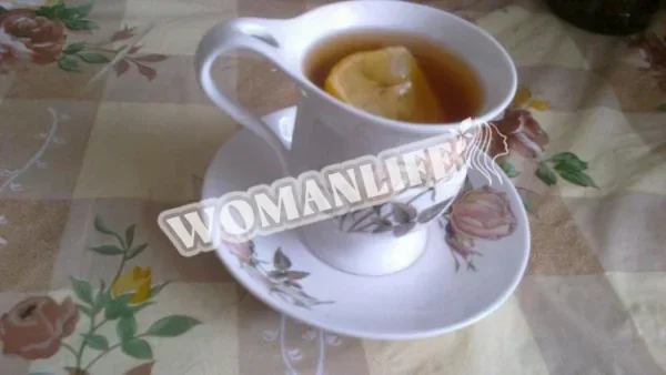 Чай з лимоном і медом