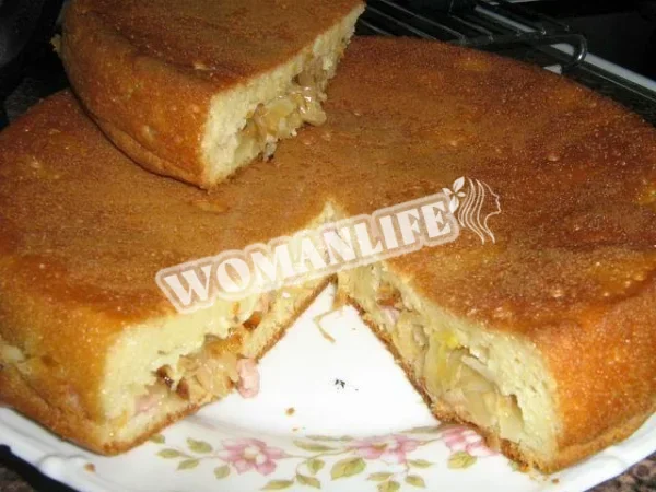 Швидкий пиріг з капустою і курячим філе на ряжанці