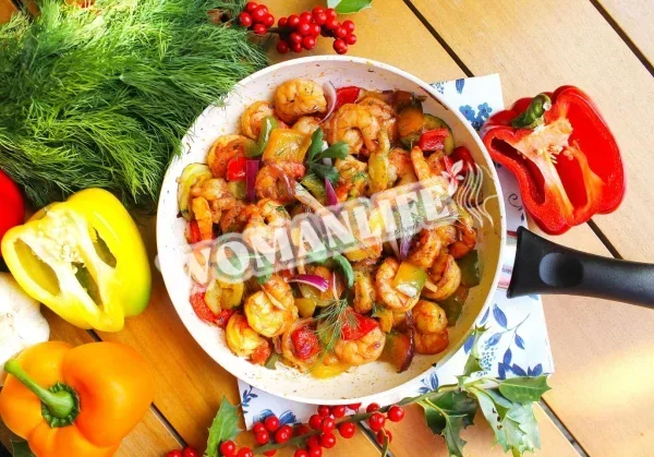 Креветки з овочами з соєвим соусом на сковороді