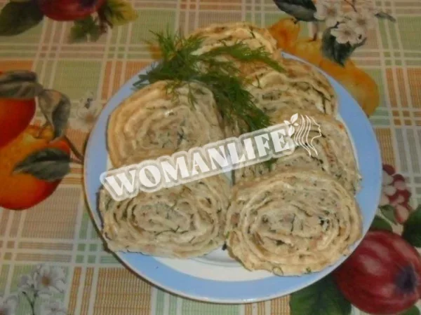 Рулет з лаваша з курячою начинкою