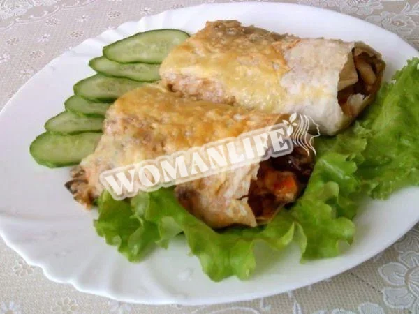 Лаваш в духовці, фарширований овочами