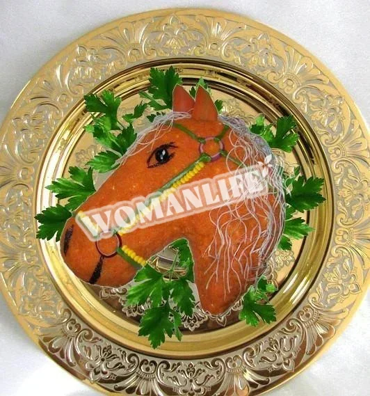 Новорічний салат Конячка