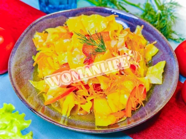 Капуста, маринована з куркумою