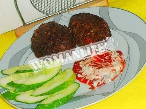 Котлети з фаршу і картоплі в сухарях