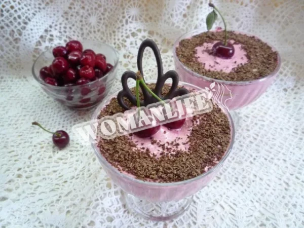 Вишня з вершками