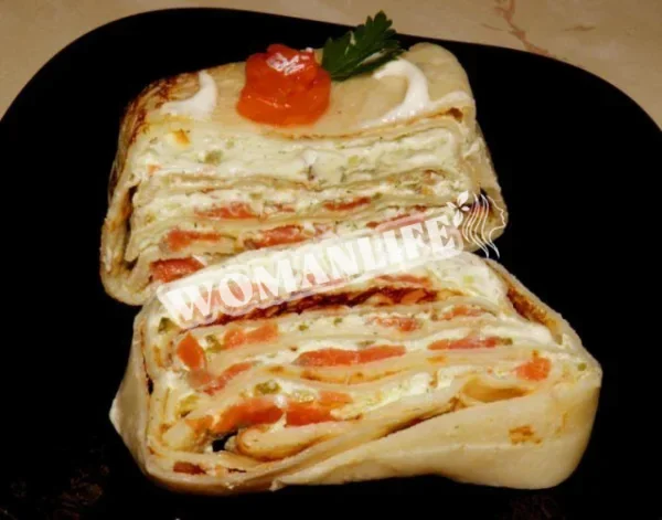 Млинцевий торт з сьомгою