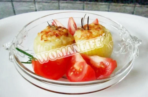 Запечена цибуля в духовці