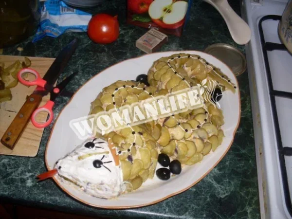 Салат змійка з огірками