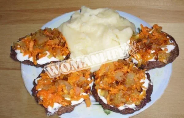 Котлети з курячих сердечок з печінкою