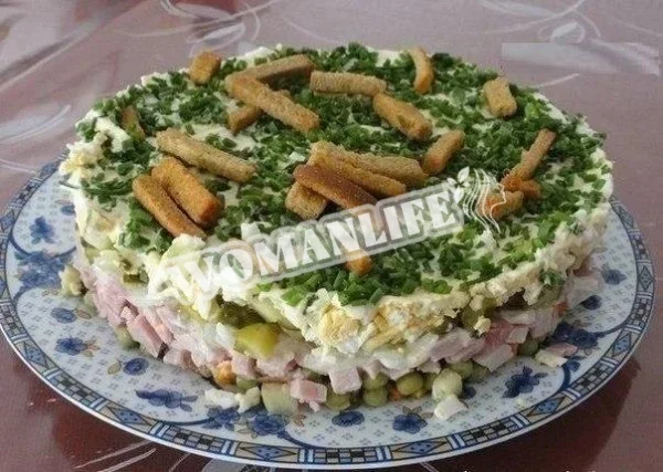Салат На траві ліс