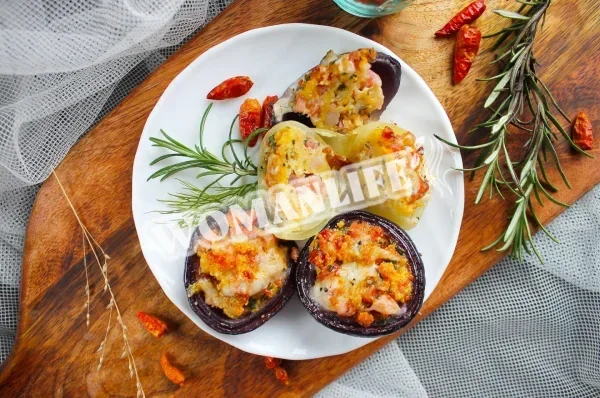 Фарширована цибуля, запечена в духовці