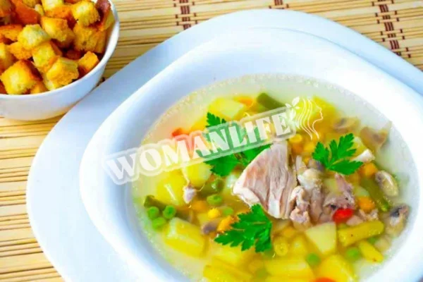 Курячий овочевий суп