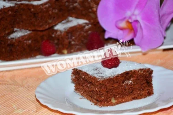 Шоколадний торт з волоськими горіхами та какао