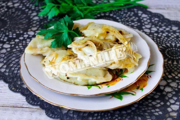 Вареники з м'ясом