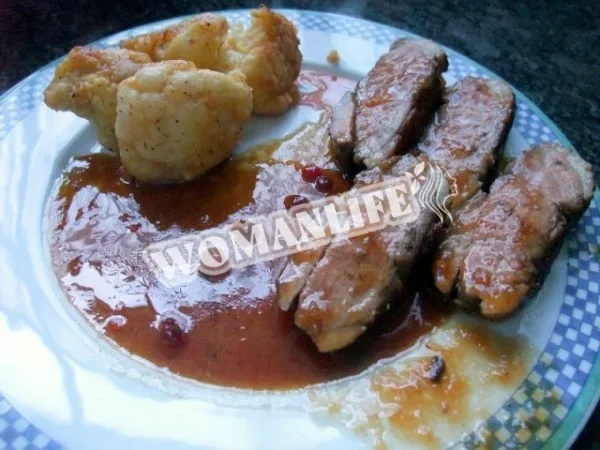 Качина грудка з апельсиновим соусом