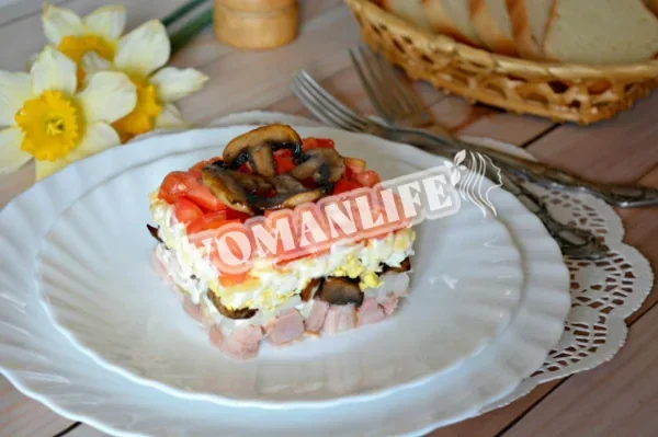 Салат копчена курка печериці смажені яйця
