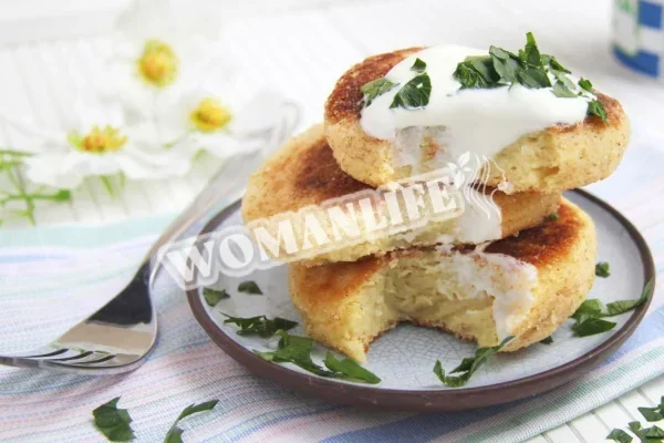 Котлети картопляне пюре на сковороді