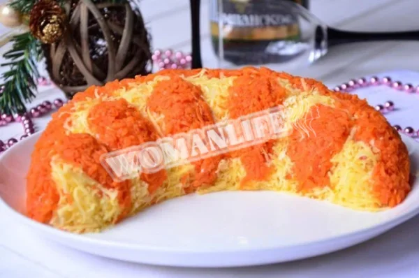 Салат з скибочок апельсина