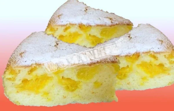 Шарлотка з апельсинами в мультиварці