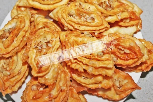 Кримська пляжна медова пахлава - хмиз